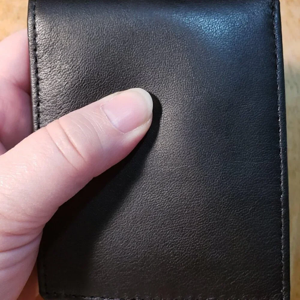 🆕Steve Madden Mens Slim Leather Wallet with Extra Capacity Attached Flip Pocket